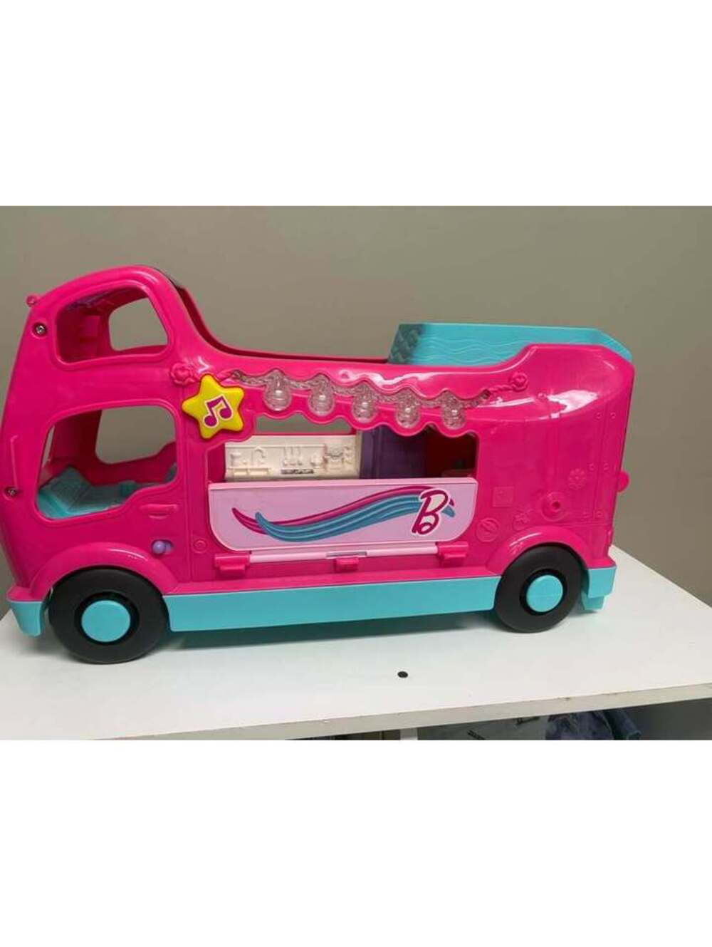 Fisher-Price Little People Barbie Dreamcamper RV Playset
